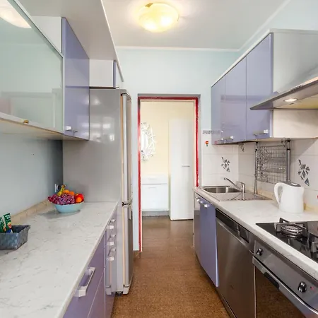 Seaview Apartment